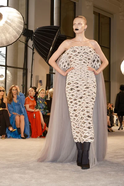 Look 14